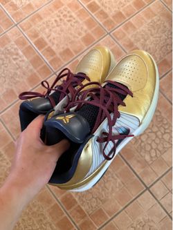 Nike Kobe 4 gold medal men’s size 11