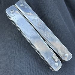 Victorinox Multitool 