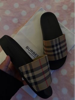 Burberry slides🧸