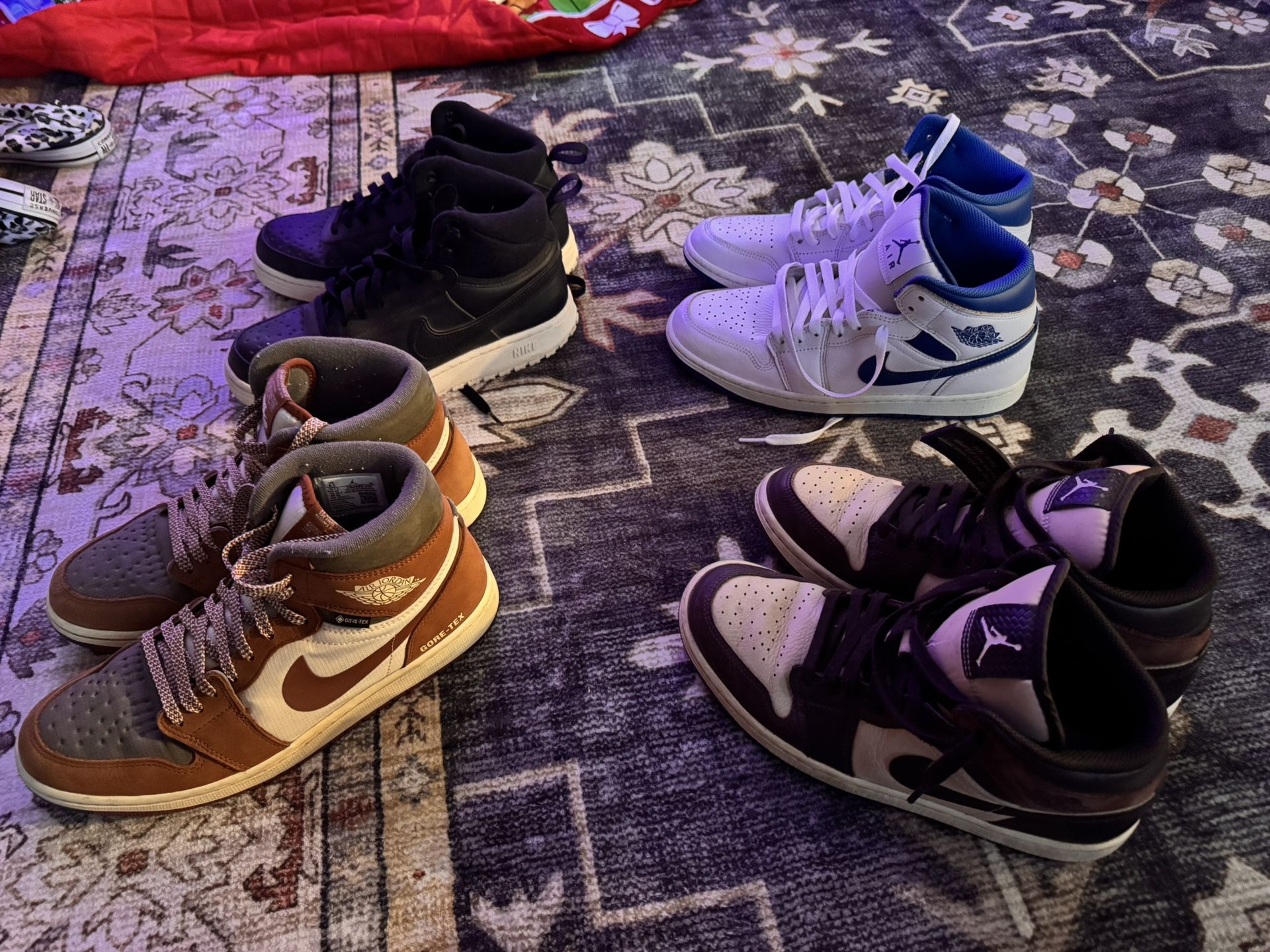 Lot Of Men’s Nikes! 