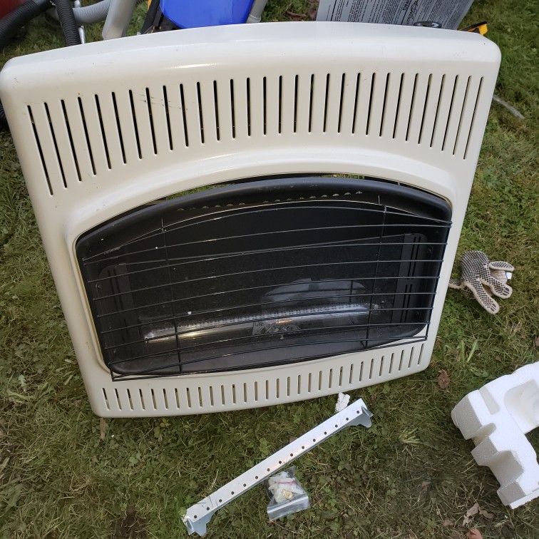 Comfort Glow Blue flame space heater no venting required. for Sale in  Startup, WA - OfferUp