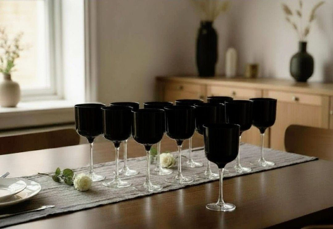 Villeroy & Boch Black Wine Glasses – Set of 12 – 7.75”