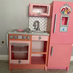 beautiful toy kitchen