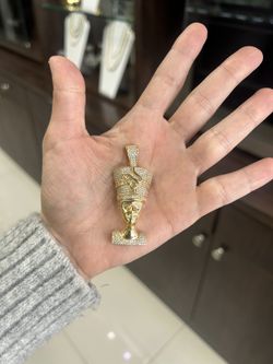 Pendant Charm Yellow Gold 14. Egyptian Queen Nefertiti