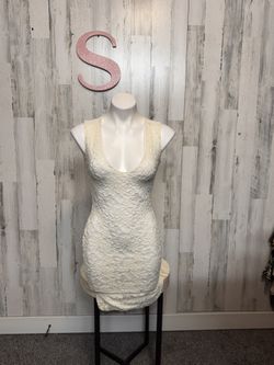 Love Chesley White Lace Bodycon Mini Dress | Sleeveless Scoop Neck Party Dress S NWT