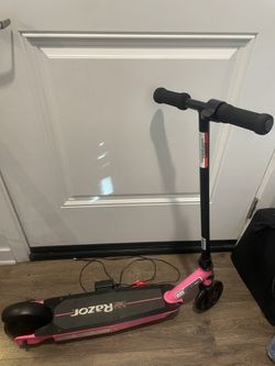 RAZOR : Black Label E90 Scooter - FIRM ON PRICE