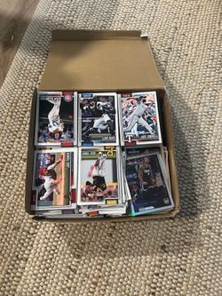 Box of trading Cards (Topps / NBA hoops )