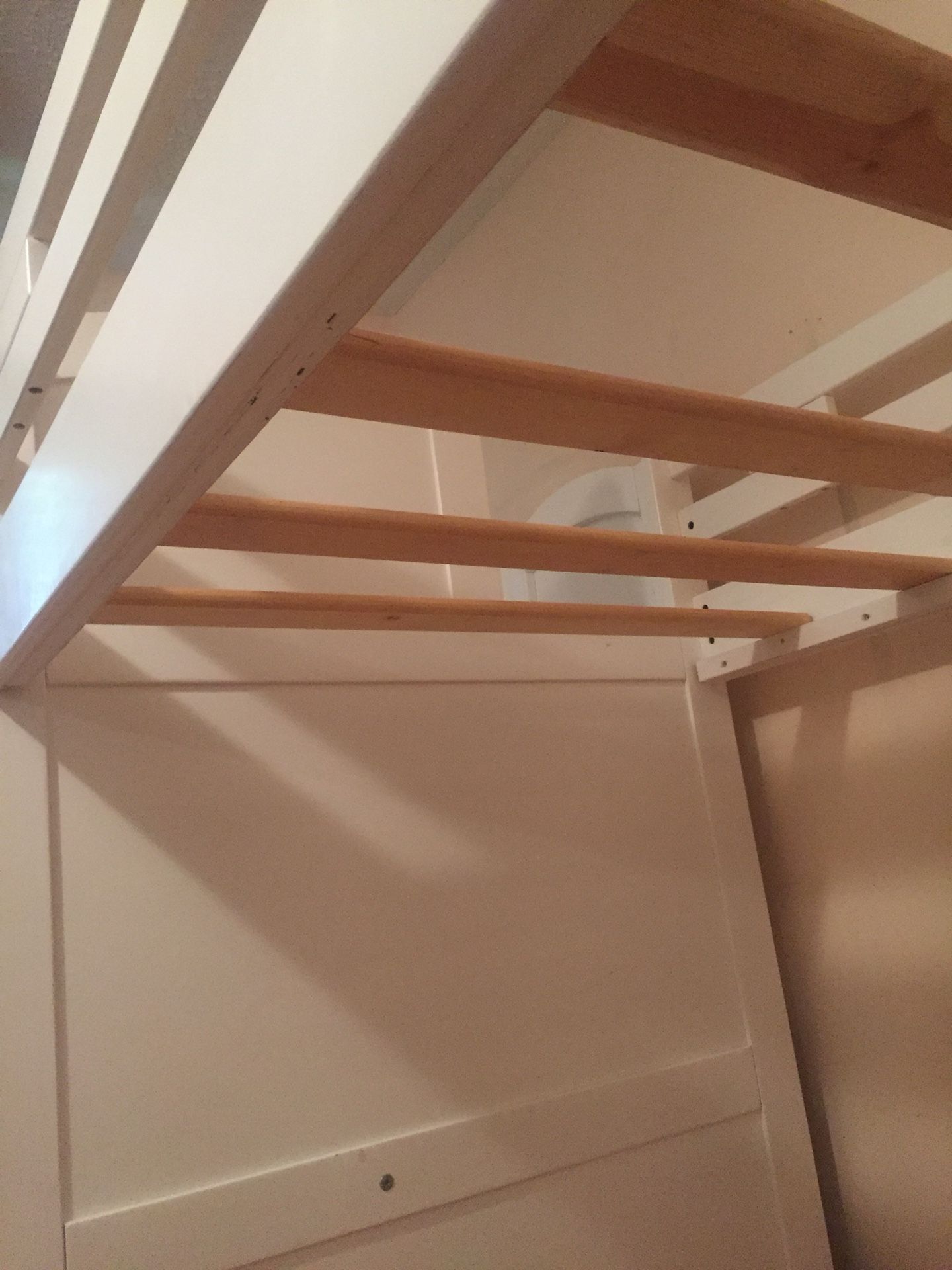 Roomstogo canyon furniture company bunk bed twin over full for Sale