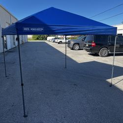 DSG 10'x10' Quick Lift Straight Leg Blue Canopy Sun Shade Tent! Excellent condition, travel bag has a broken zipper. Retails $109.99 Adjustable height