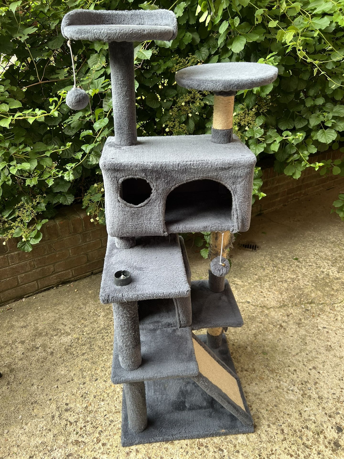 Multi-Level Cat Tree Condo