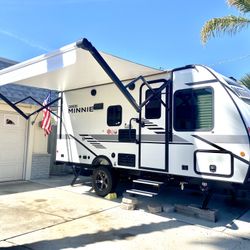2021 Winnebago Micro Minnie 1700BH