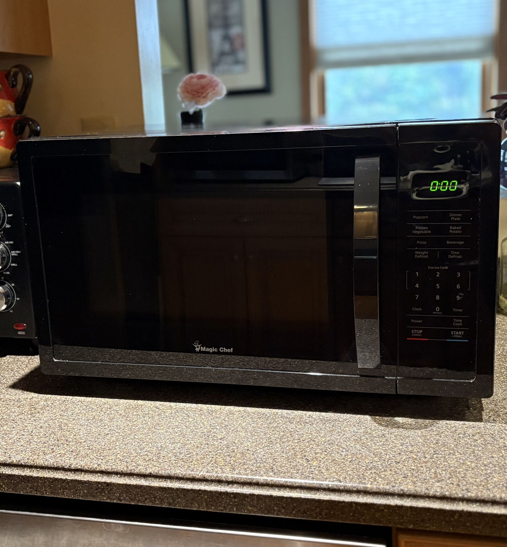 Magic Chef Countertop Microwave