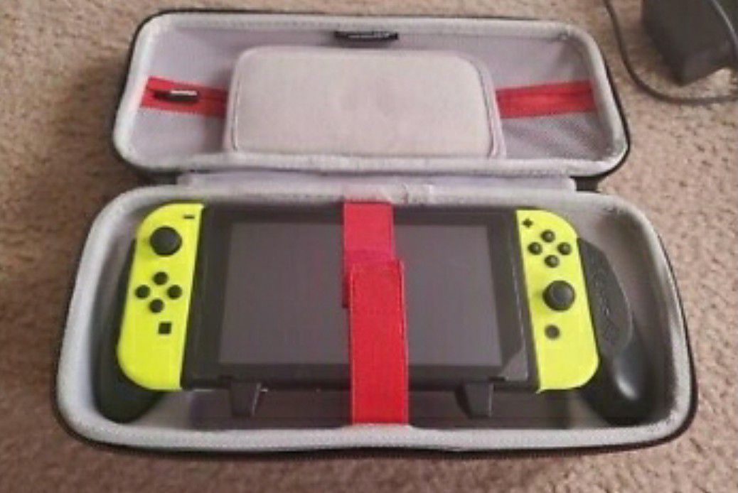 Yellow nintendo switch complete system with 7 games