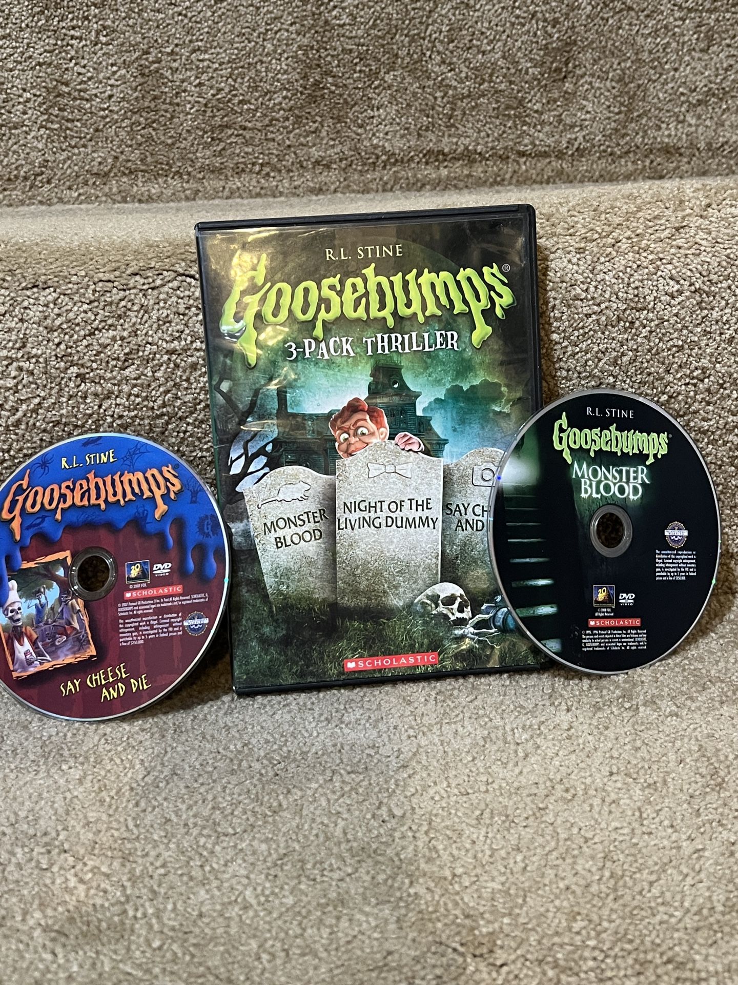 Goosebumps: Monster Blood Night & Say Cheese and Die 2 pack 3rd disc is missing