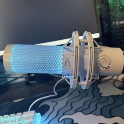 Hyper X Quadcast 2 & Boom Arm (Streaming/Youtuber Mic) 