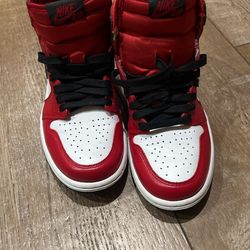 Jordan 1 Chicago Satin Snake 
