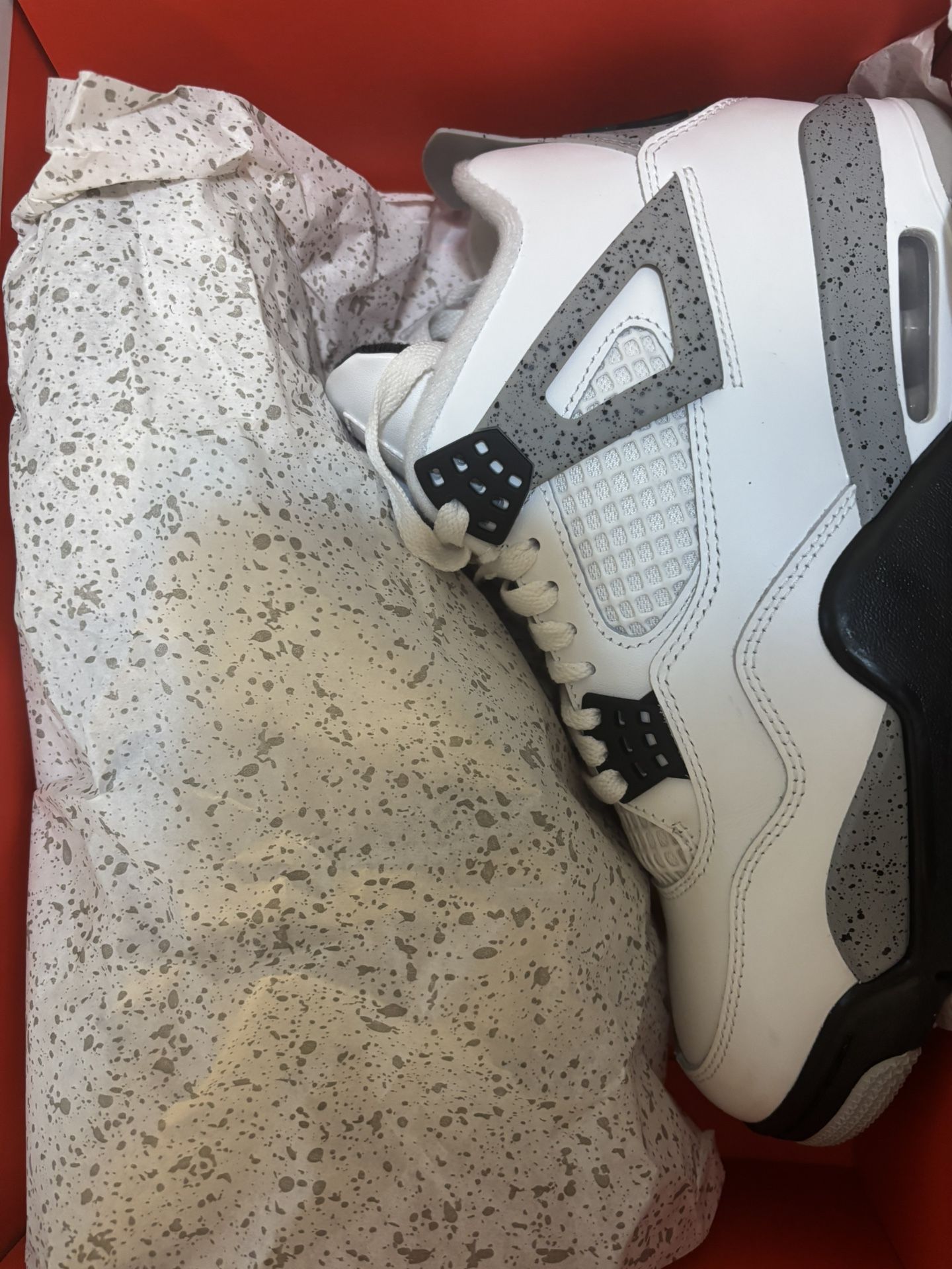 AIR JORDAN 4 RETRO