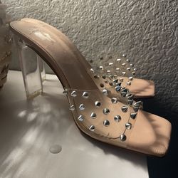 Heels size 9 but fit like a 8