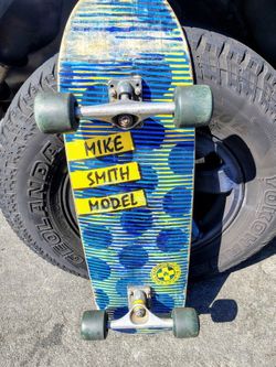 SUPER RARE VINTAGE Black Label Emergency Mike Smith Pro Model 10" Classic Skateboard Deck