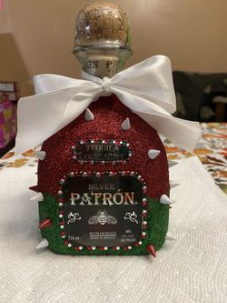 Custom Bottles/ Botellas Personalizadas 