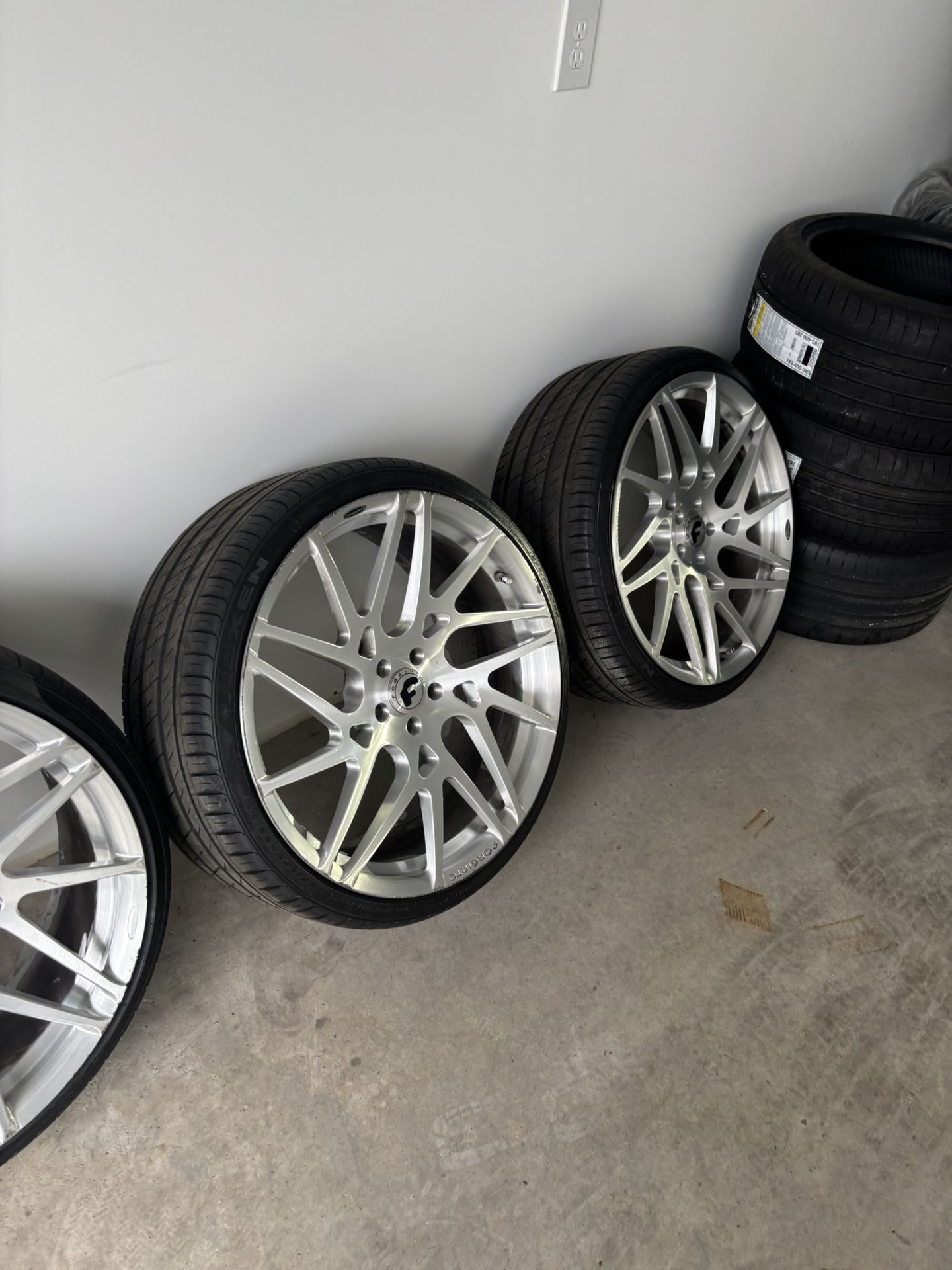 22 Inch Forgiato Wheels And Tires