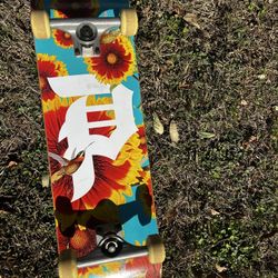 Primitive Dirty P Sunflower Skateboard Complete Hummingbird