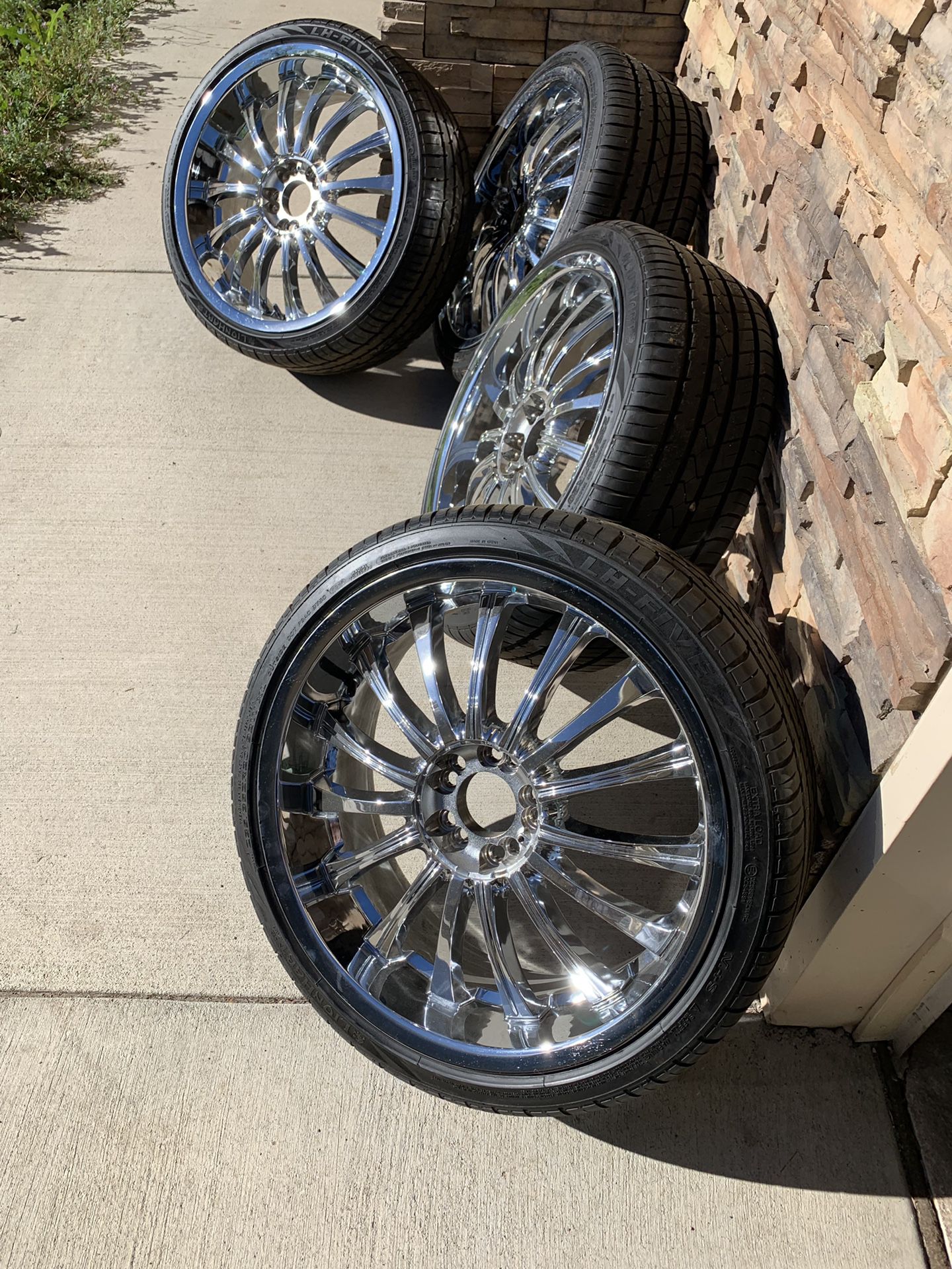 20” tires and rims
