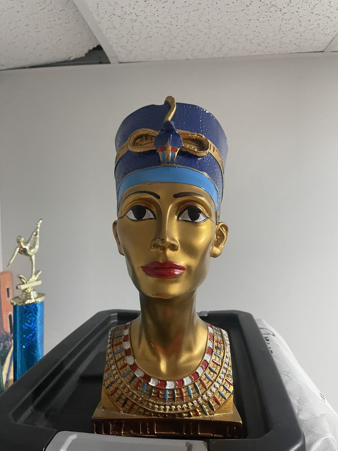 Vintage Nefertiti Statue