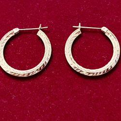 14 Kt Solid Gold Etched Hoop Earrings 