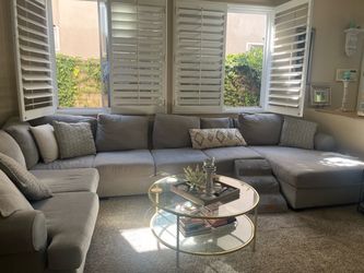 Sectional couch
