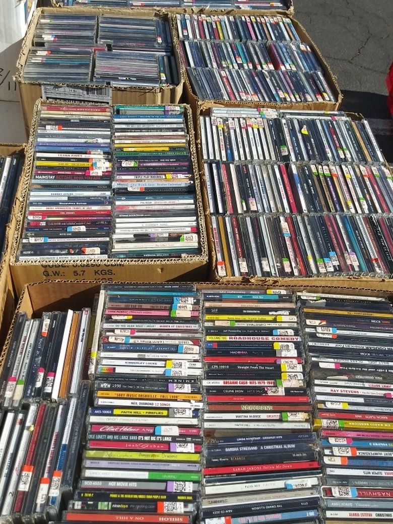 500 CD'S//80'S, 90'S Music CD'S // Country, Rock, Pop// Please Note This I Want Sell All Together, So I Take The Best Offer