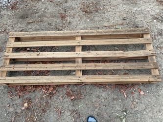 Wood Pallet *Free*