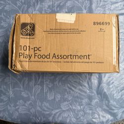 101 Piece Play Food Assortment 