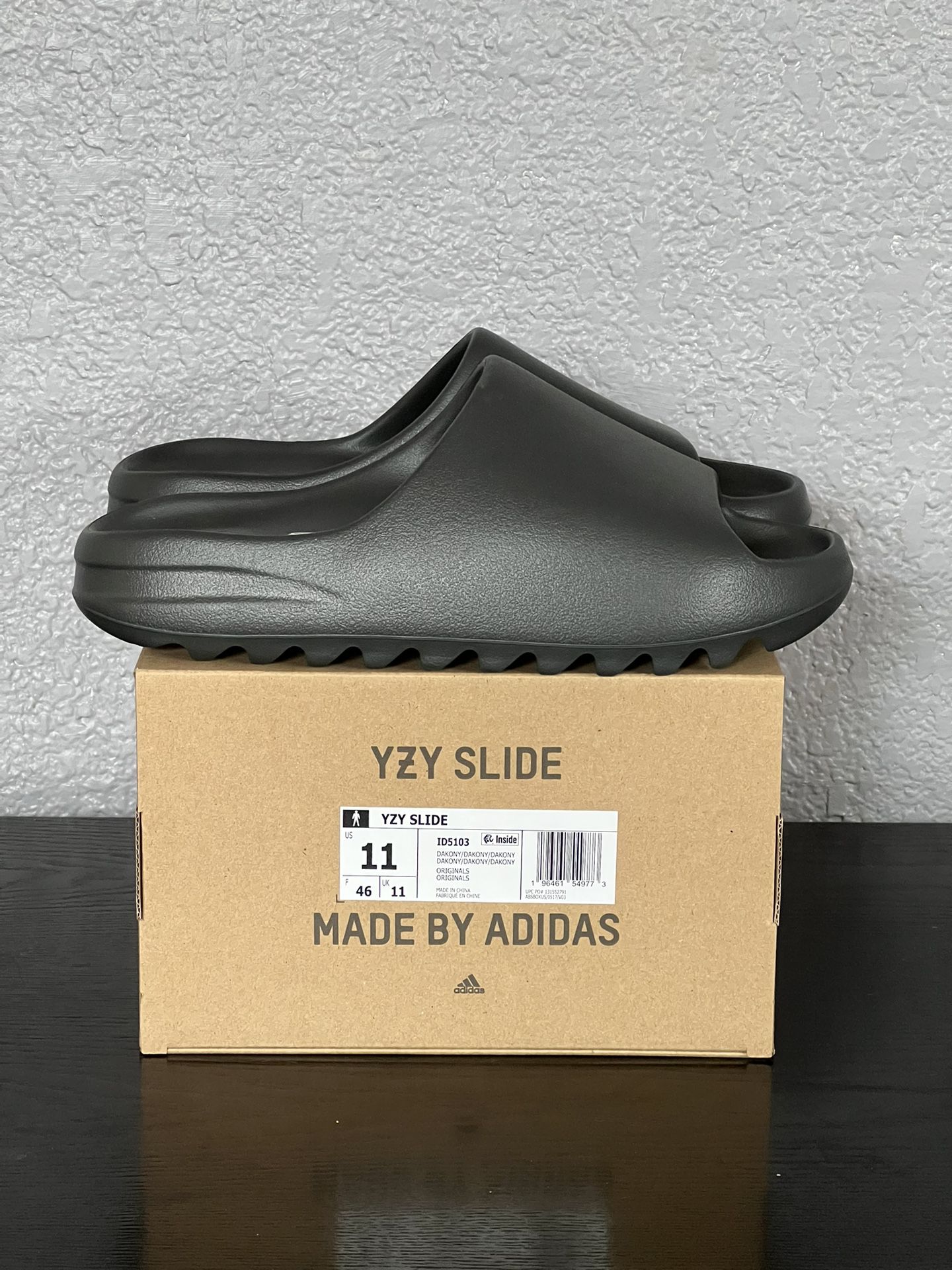 Authentic Adidas Yeezy Slide Onyx (Size 11 In Men)