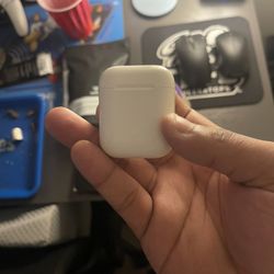 AirPods 2nd Gen w/ Charging Case – Fully Working