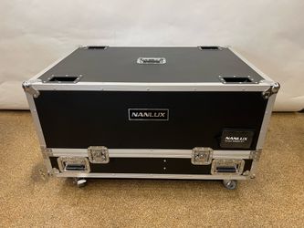 Rolling Hard Road Case for Nanlux Evoke 5000B