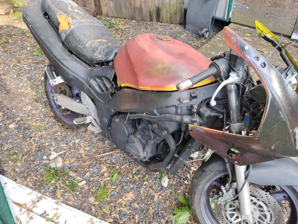 1996 Rf900r Suzuki