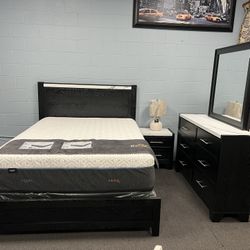 4PC Black Queen Bedroom Set 