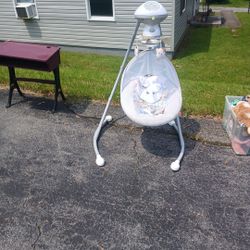 Working Baby Swing With Cord
