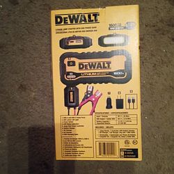 DeWalt 1600 AMP Jump starter Box With USB power Bank 