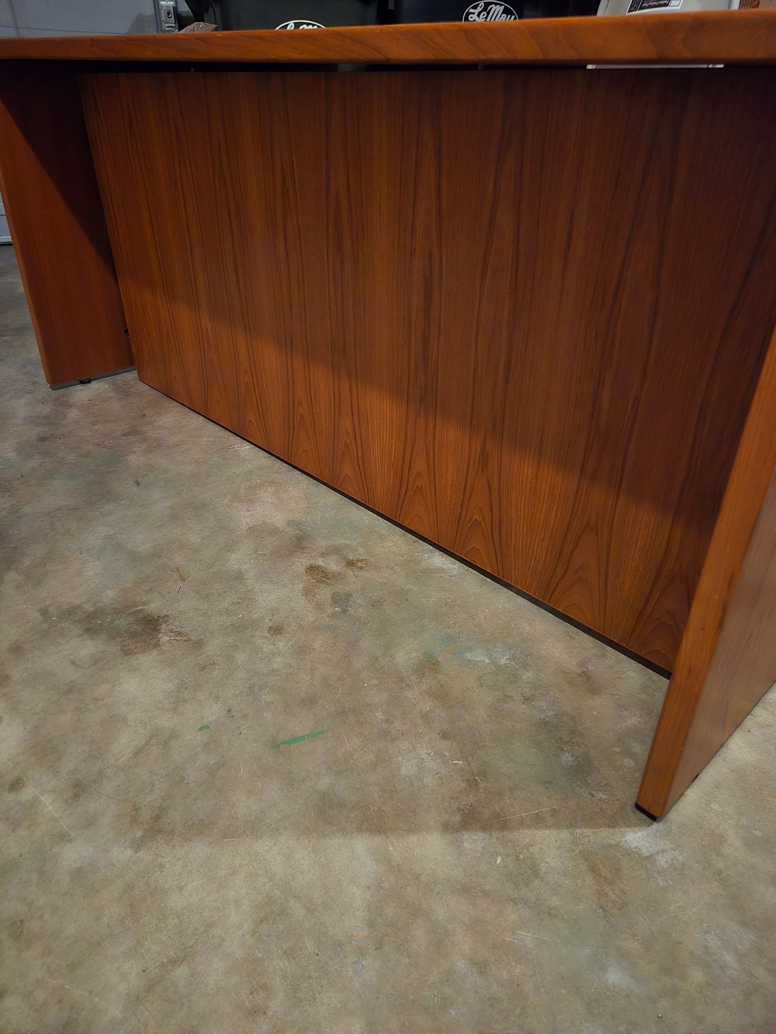 Desk With Keyboard Tray