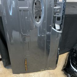 FORD F150 TAILGATE SHELL 2021-2025 OEM