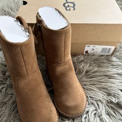 Ugg Girl Boots 9