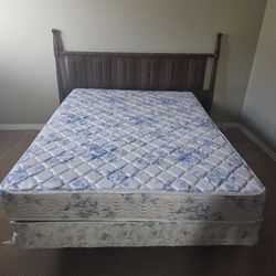 Queen Size Mattress .excellent Condition
