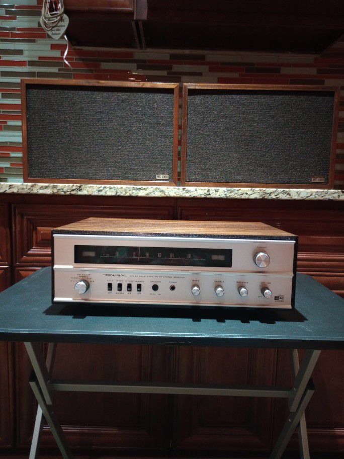 "Vintage" REALISTIC STA-65 Receiver & REALISTIC MC-1000 Speakers 