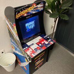 Asteroids Arcade Game