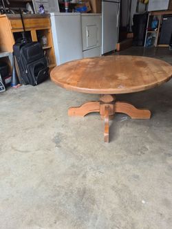 Round coffee table