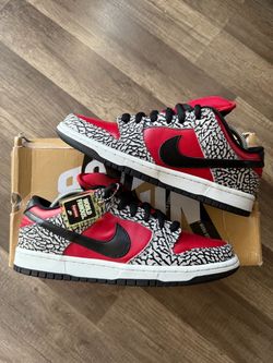 Supreme Nike SB Dunk Low sz 8