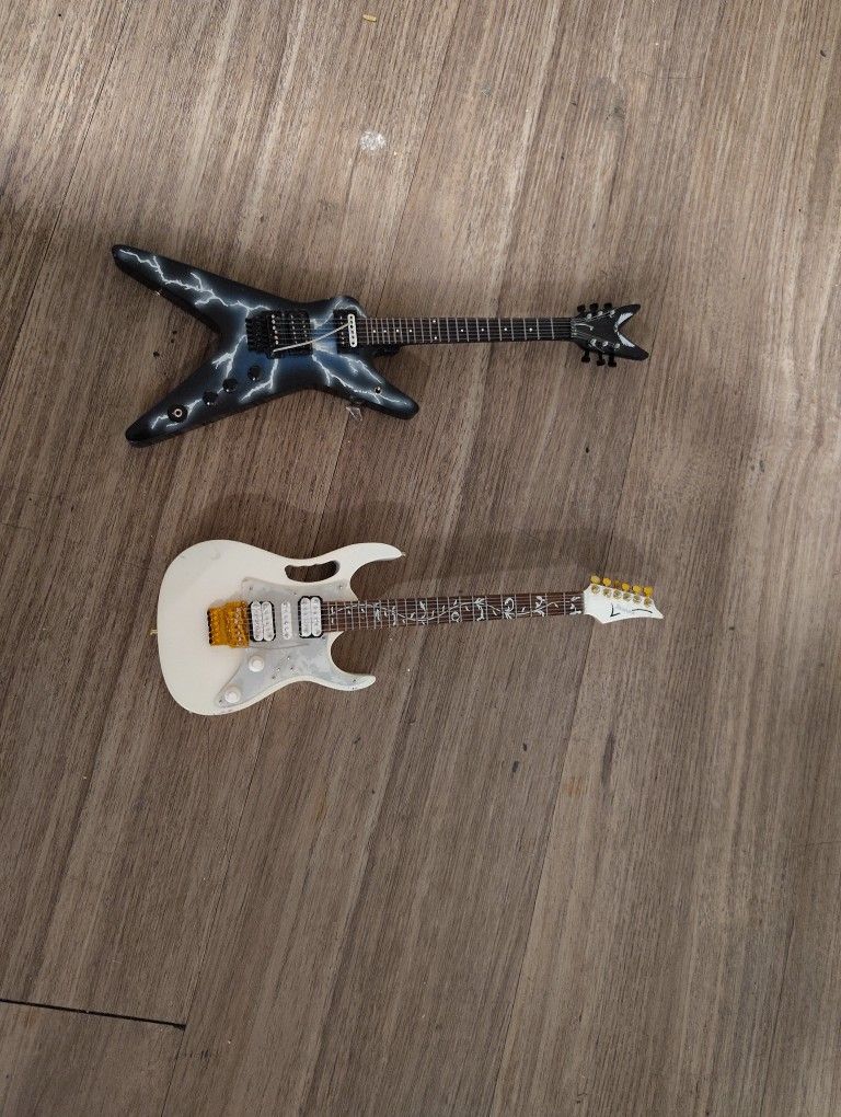 Miniature Guitars Next