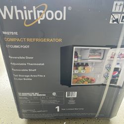 Whirlpool 2.7 cu ft Mini Refrigerator - Stainless Steel - WH27S1E